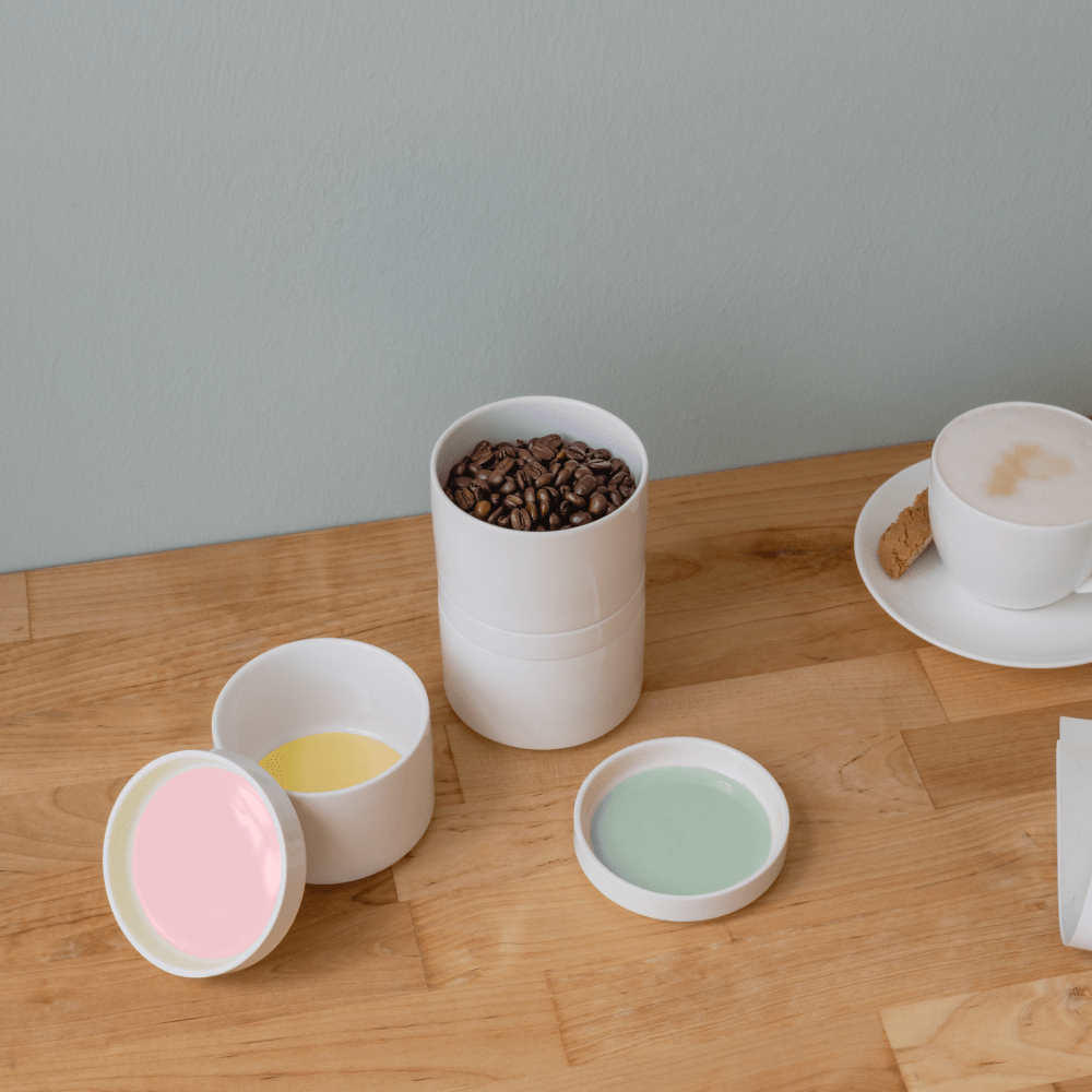 Stackable porcelain bowls Mono
